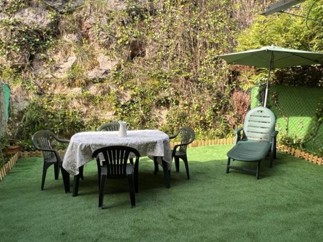 Casa Buganvilla. Con Jardin, A 100 Metros Del Centro. Apartment